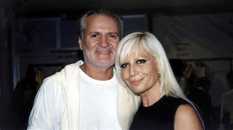 versace pareja|donatella Versace.